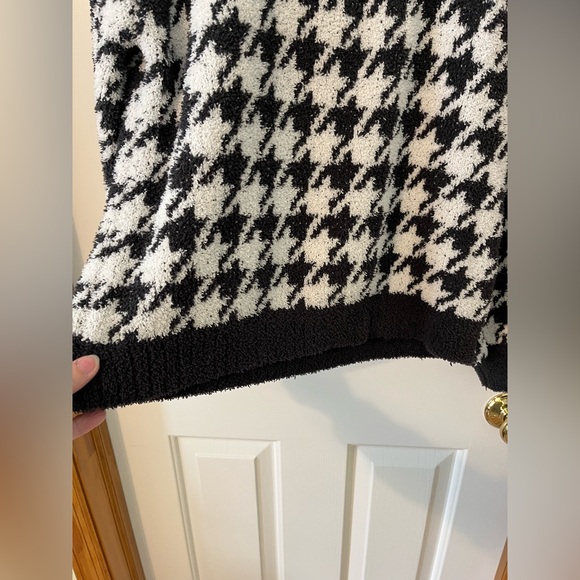 Pink Lily Black & White Houndstooth Mandi 1/4 Zip Pullover Size Small - Picture 7 of 10